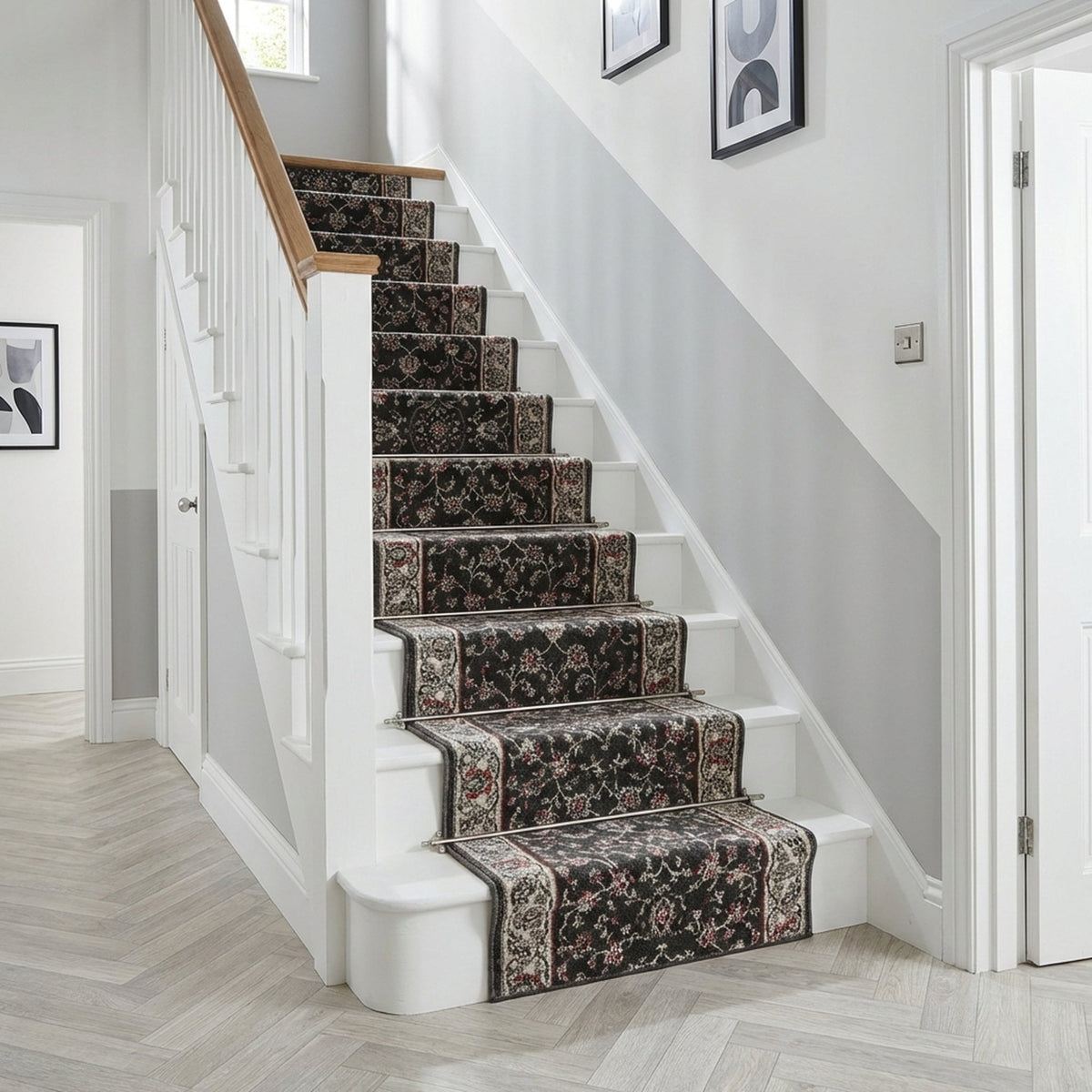 Heirloom Rockland Abbey Navajo White Stair Runner