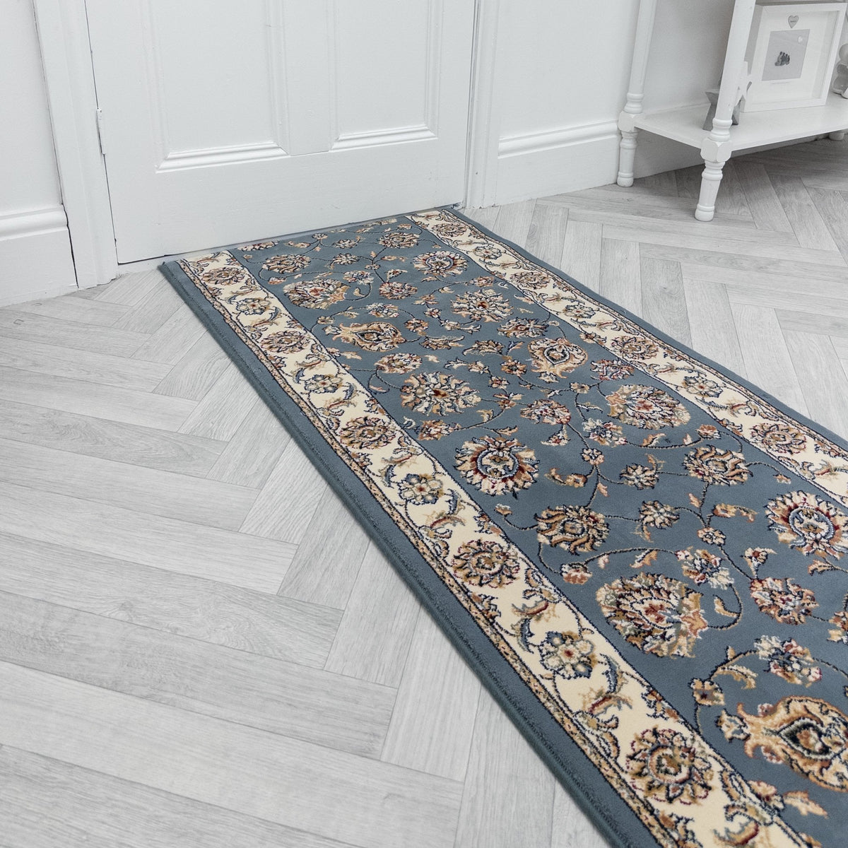 Ancient Garden Light Blue/Ivory 57365-5464 Tapis de couloir