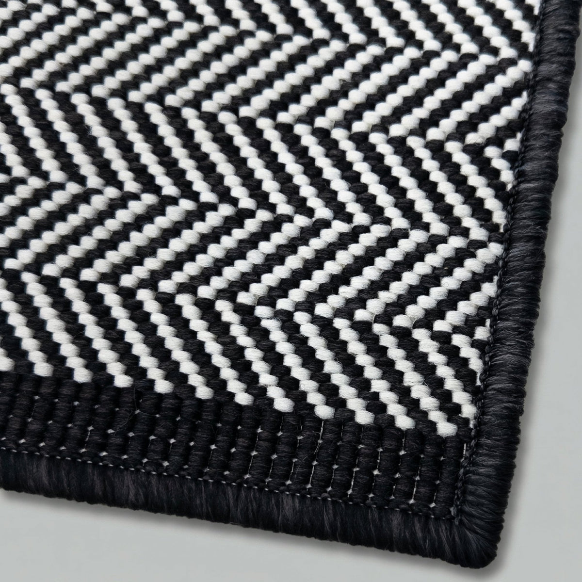 Illusion Black A Hall Runner