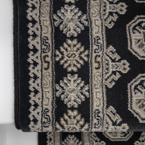 Ancient Garden Black/Ivory 57102-3636 Stair Runner