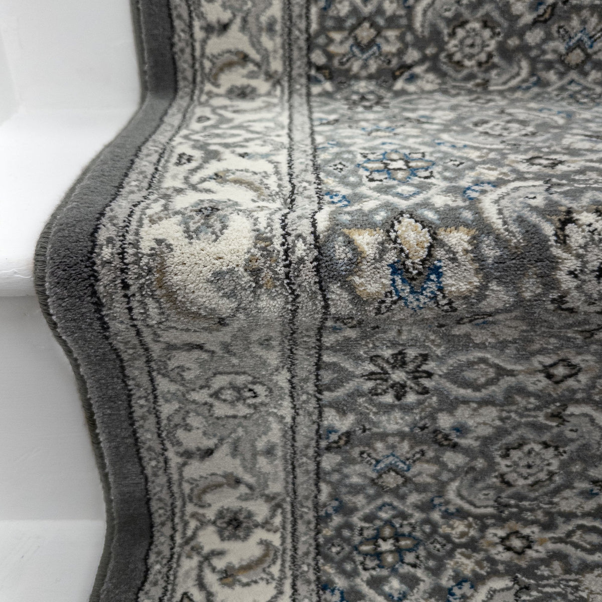 Ancient Garden Gray/Cream 57011-5666 Stair Runner
