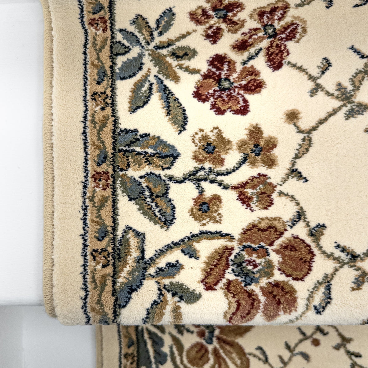 Ancient Garden Ivory 57084-6464 Stair Runner