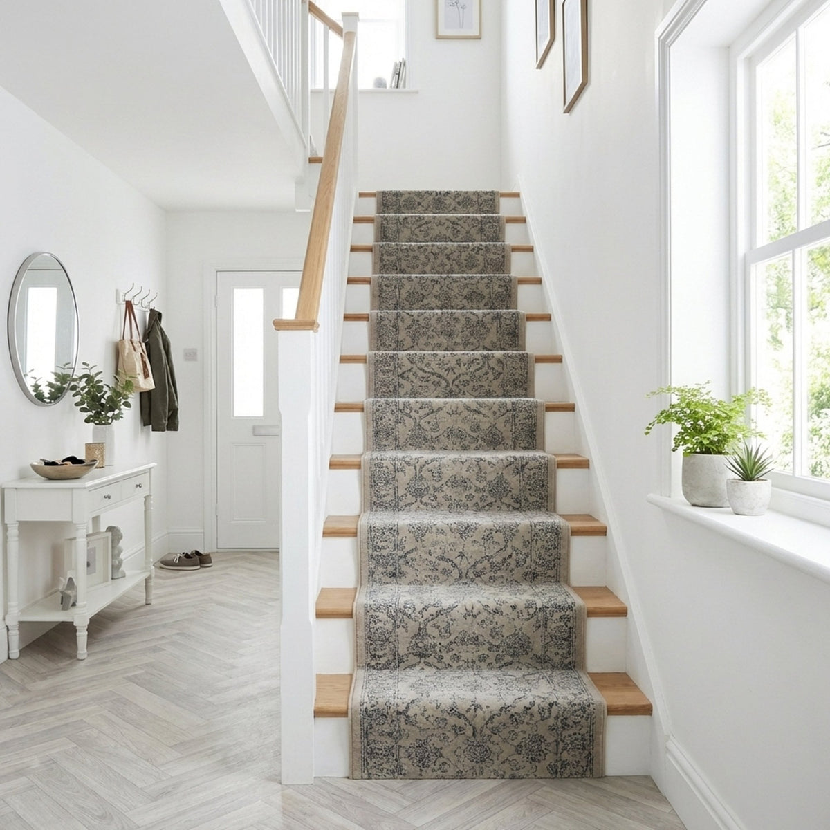 Ancient Garden Silver/Gray 57136-9696 Stair Runner