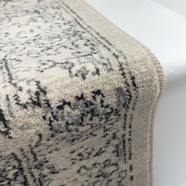Ancient Garden Silver/Gray 57136-9696 Stair Runner