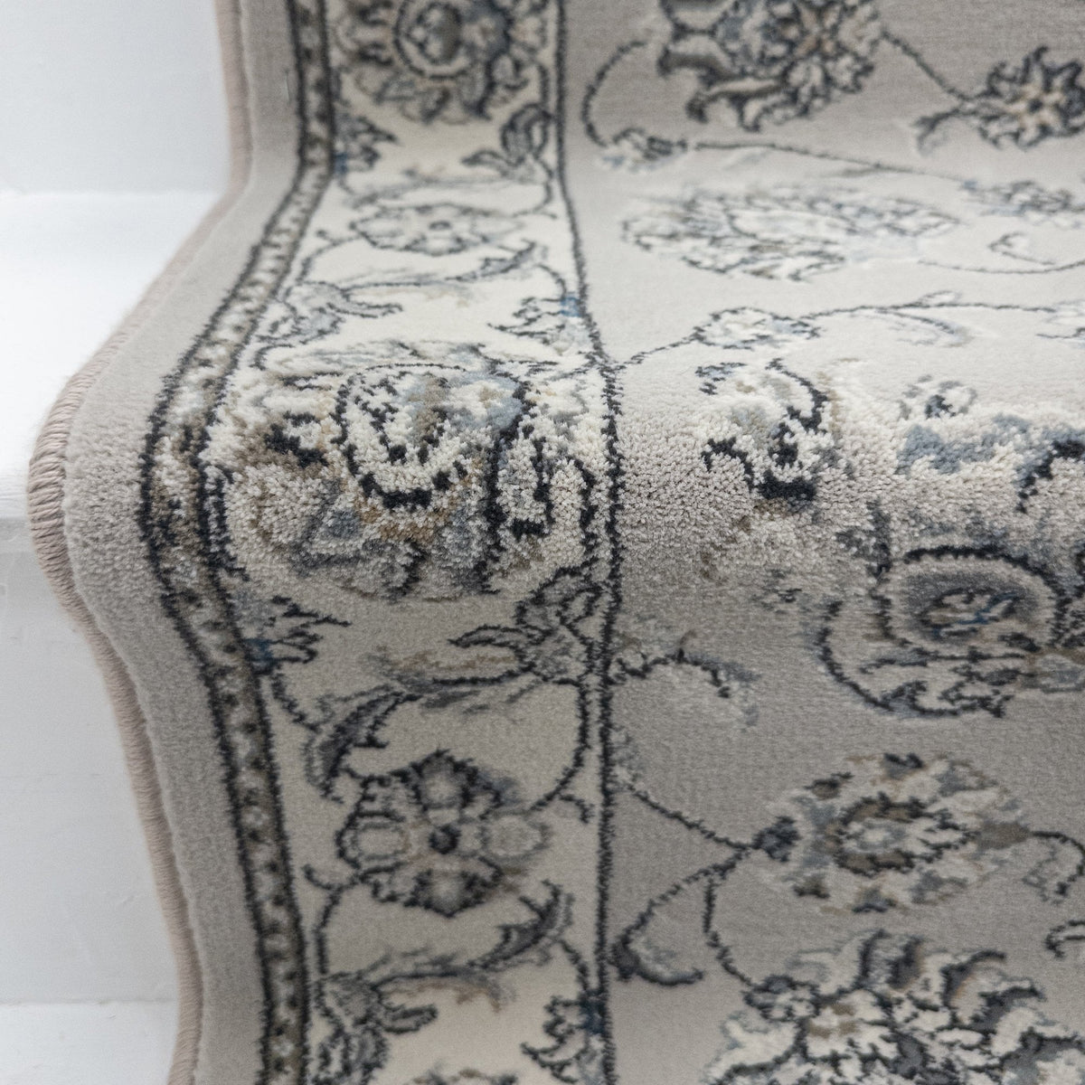 Ancient Garden Soft Gray/Cream 57365-9666 Stair Runner