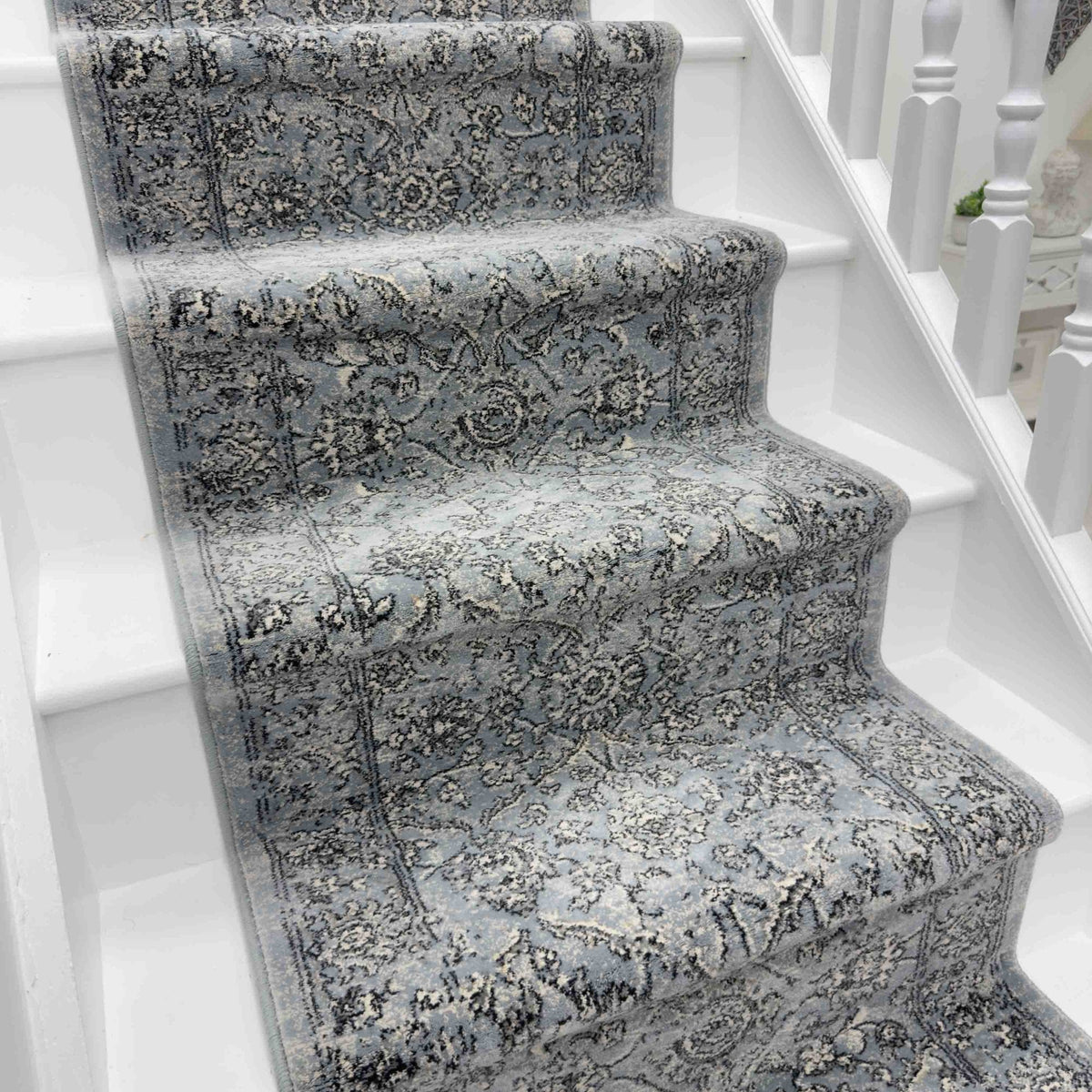 Ancient Garden Steel Blue/Cream 57136-4646 Stair Runner