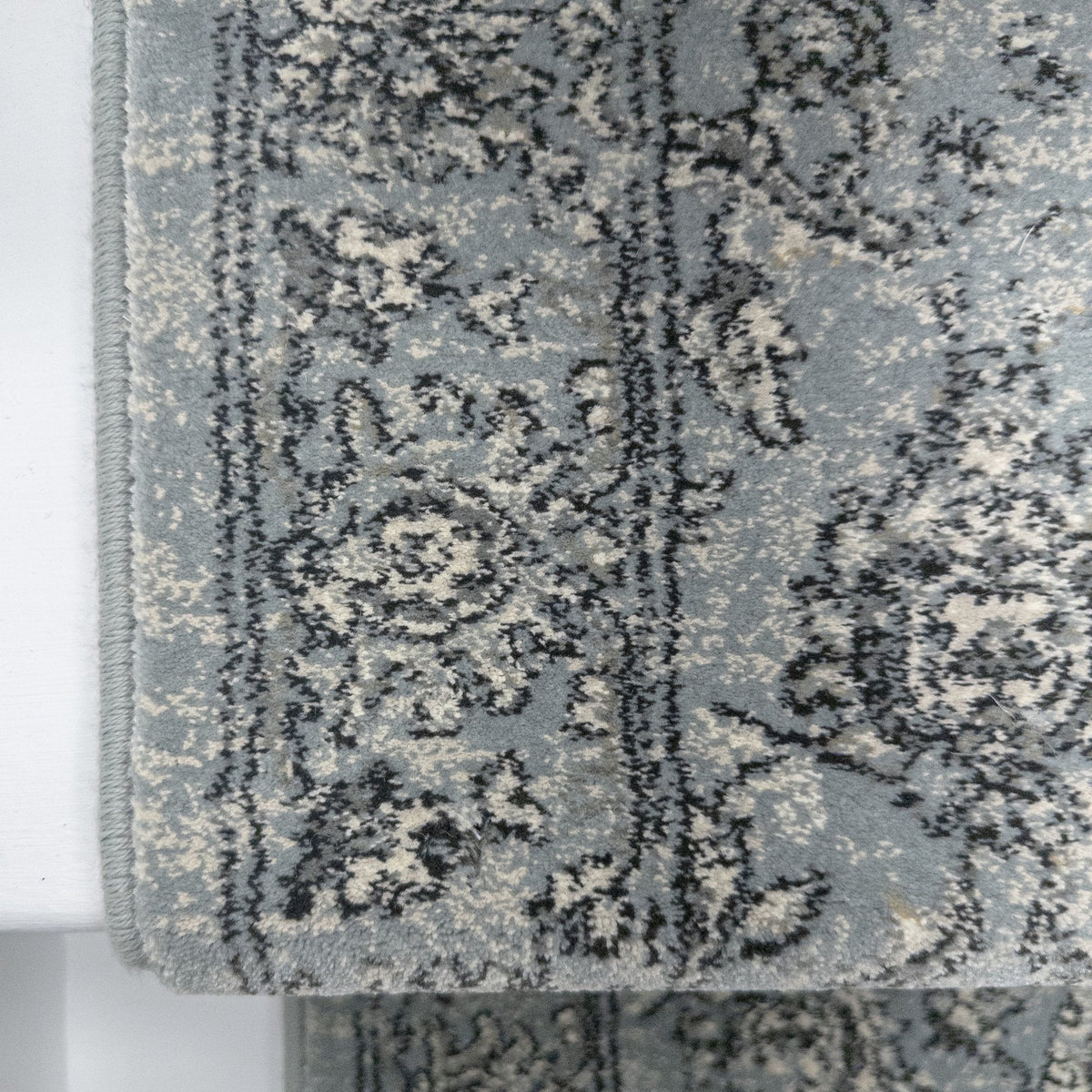 Ancient Garden Steel Blue/Cream 57136-4646 Stair Runner