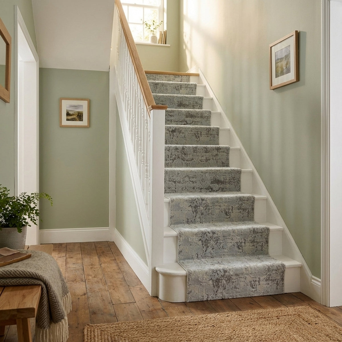 Castilla Cream/Silver 3530-109 Stair Runner