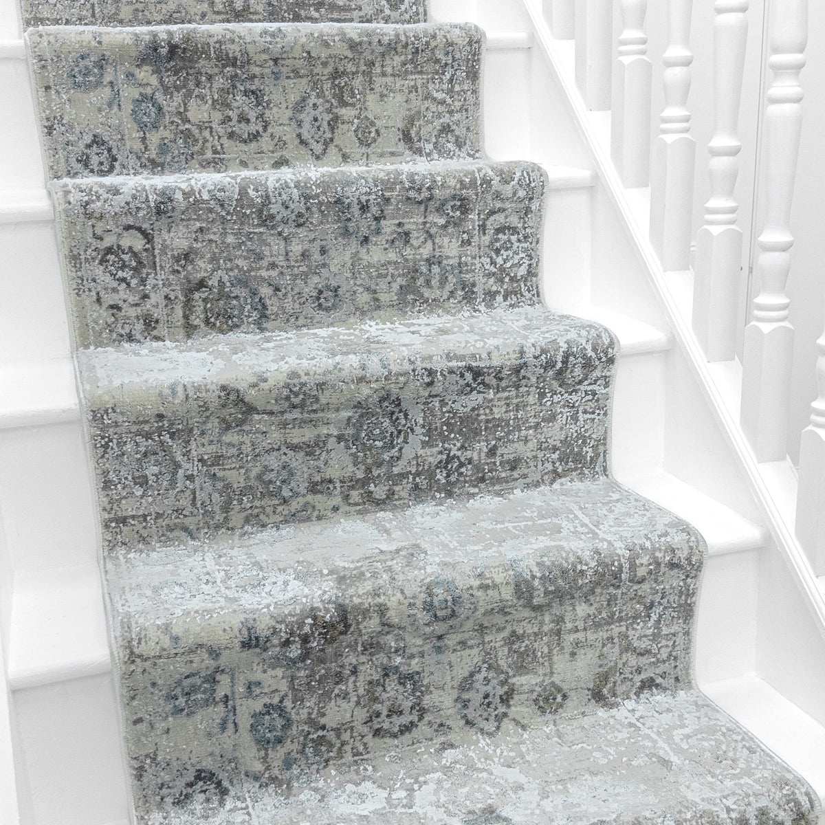 Castilla Ivory/Gray 3530-190 Stair Runner