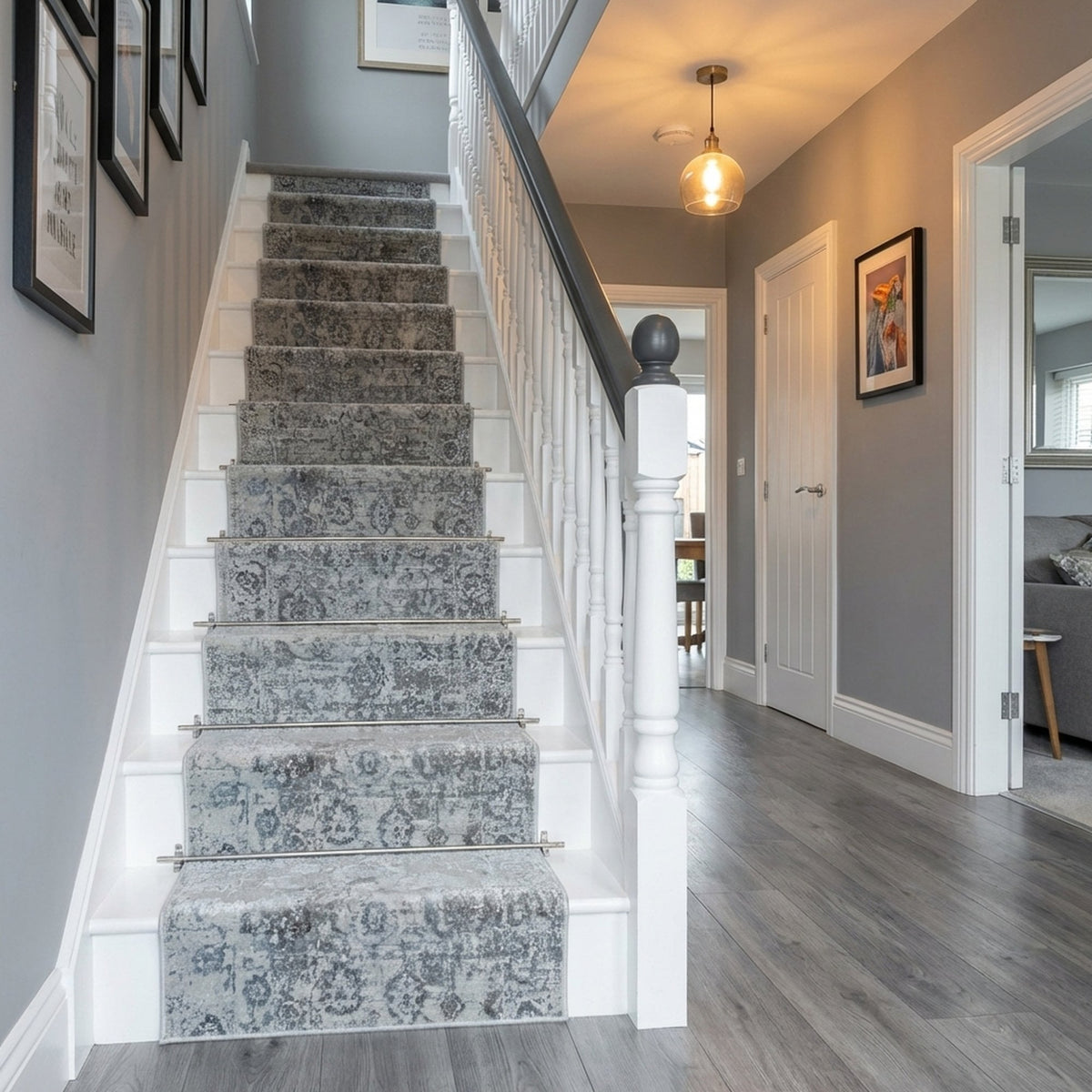 Castilla Ivory/Gray 3530-190 Stair Runner