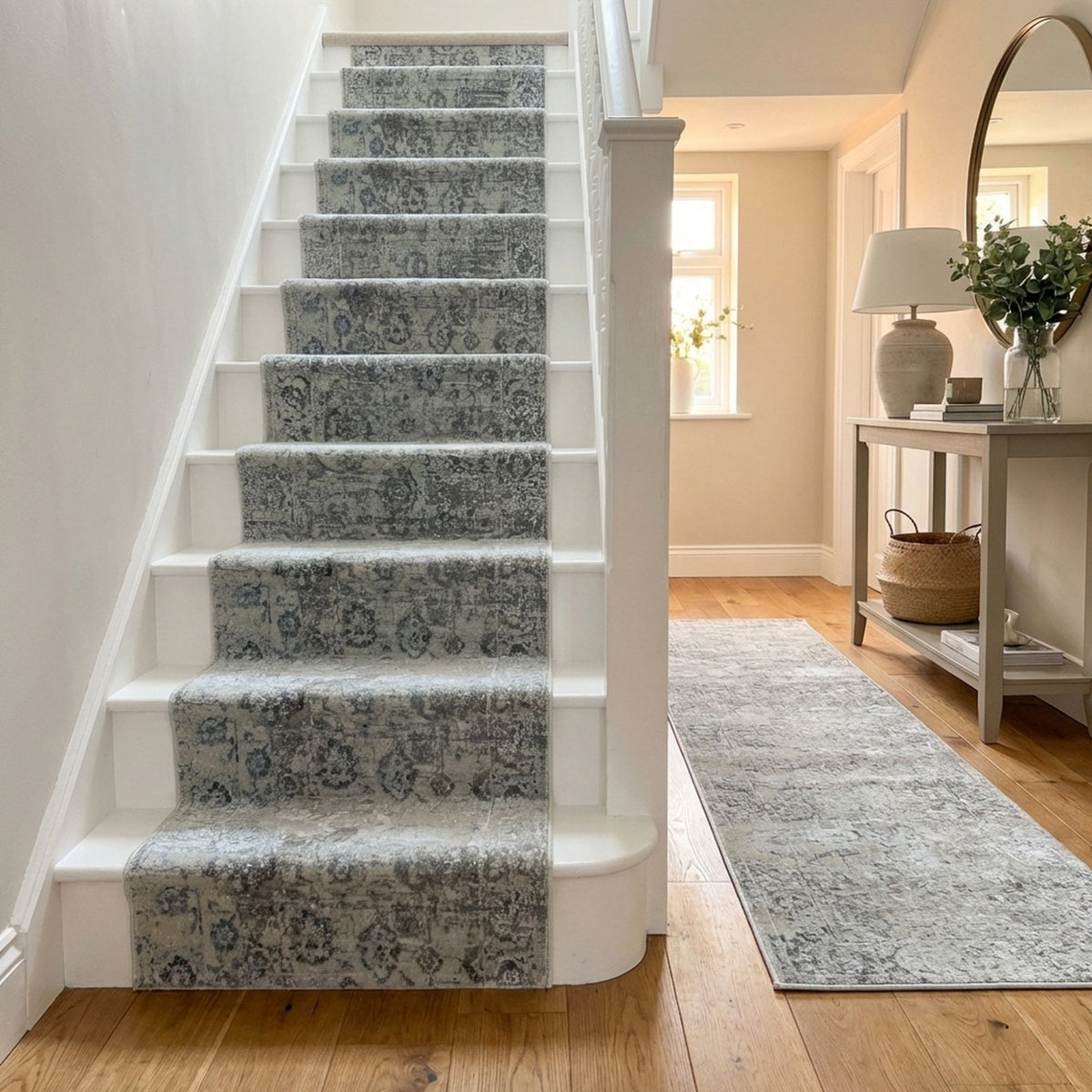 Castilla Ivory/Gray 3530-190 Stair Runner