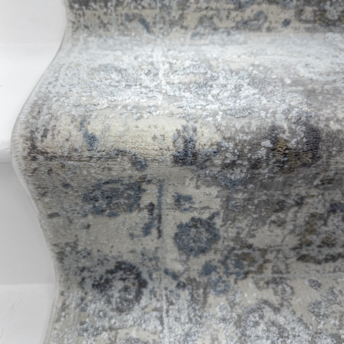 Castilla Ivory/Gray 3530-190 Stair Runner