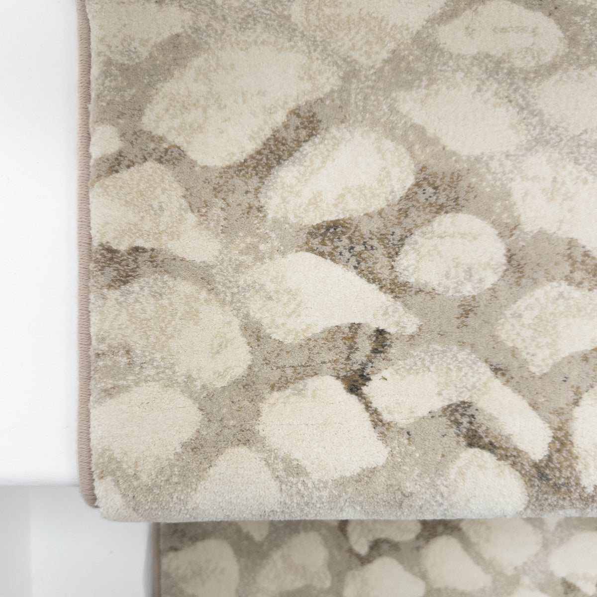Eclipse Ivory 64194-8565 Stair Runner