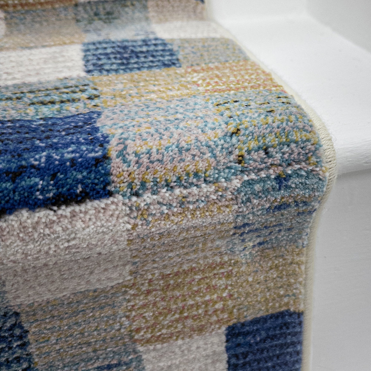 Eclipse Multi/Blue 63339-6121 Stair Runner