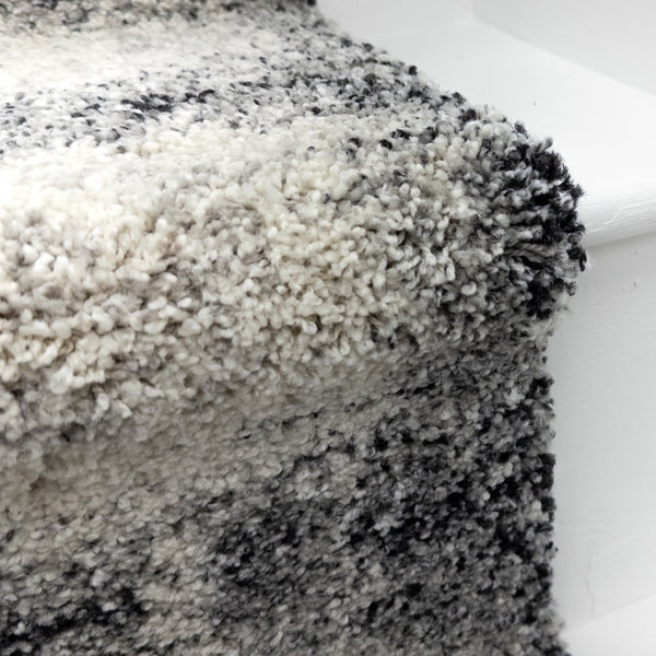 Mehari Noir/White 23095-6248 Tapis d’escalier