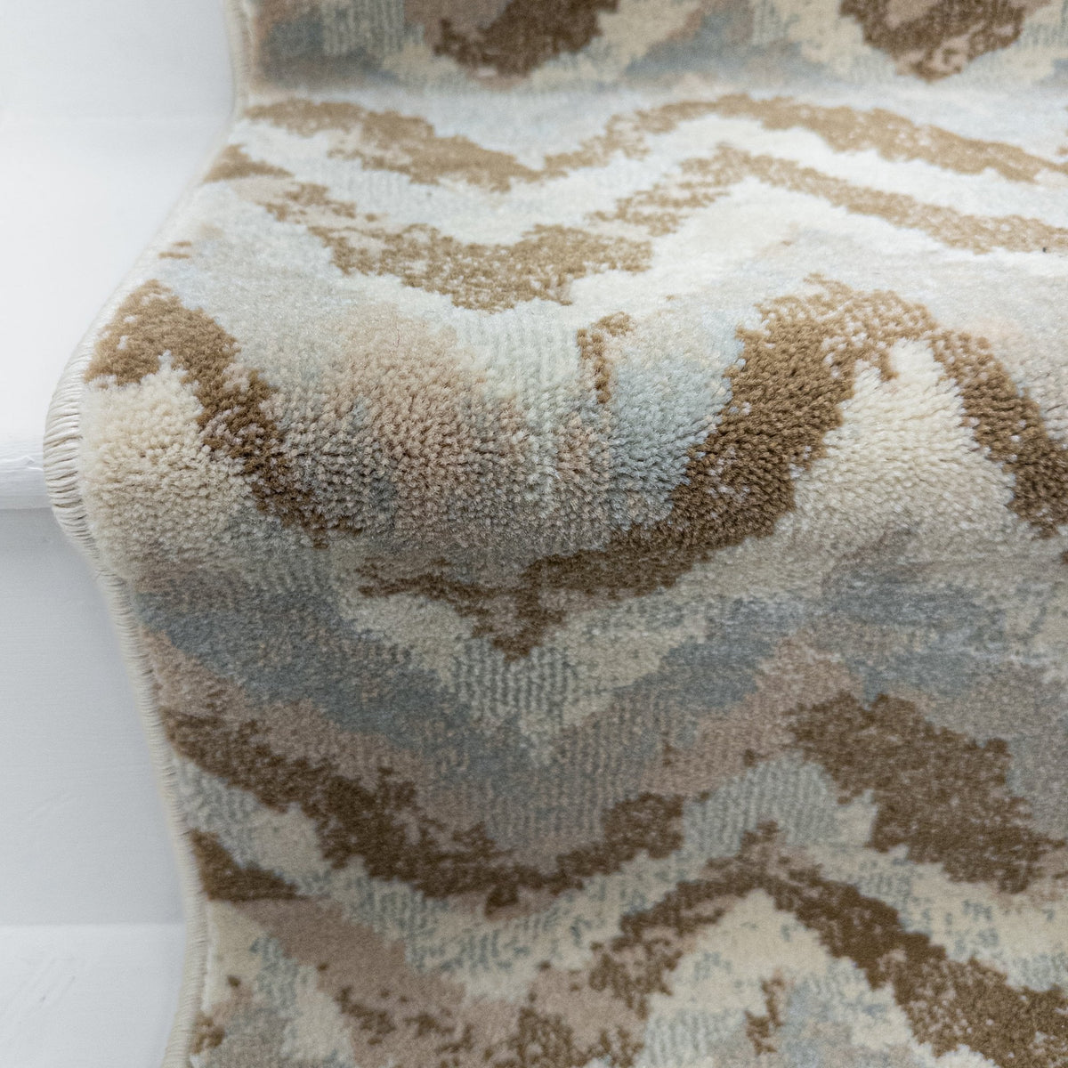 Melody Ivory/Beige 985018-117 Stair Runner