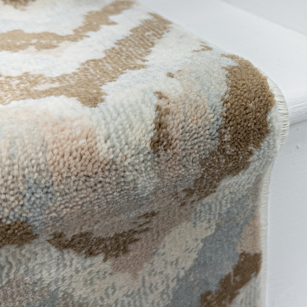 Melody Ivory/Beige 985018-117 Stair Runner