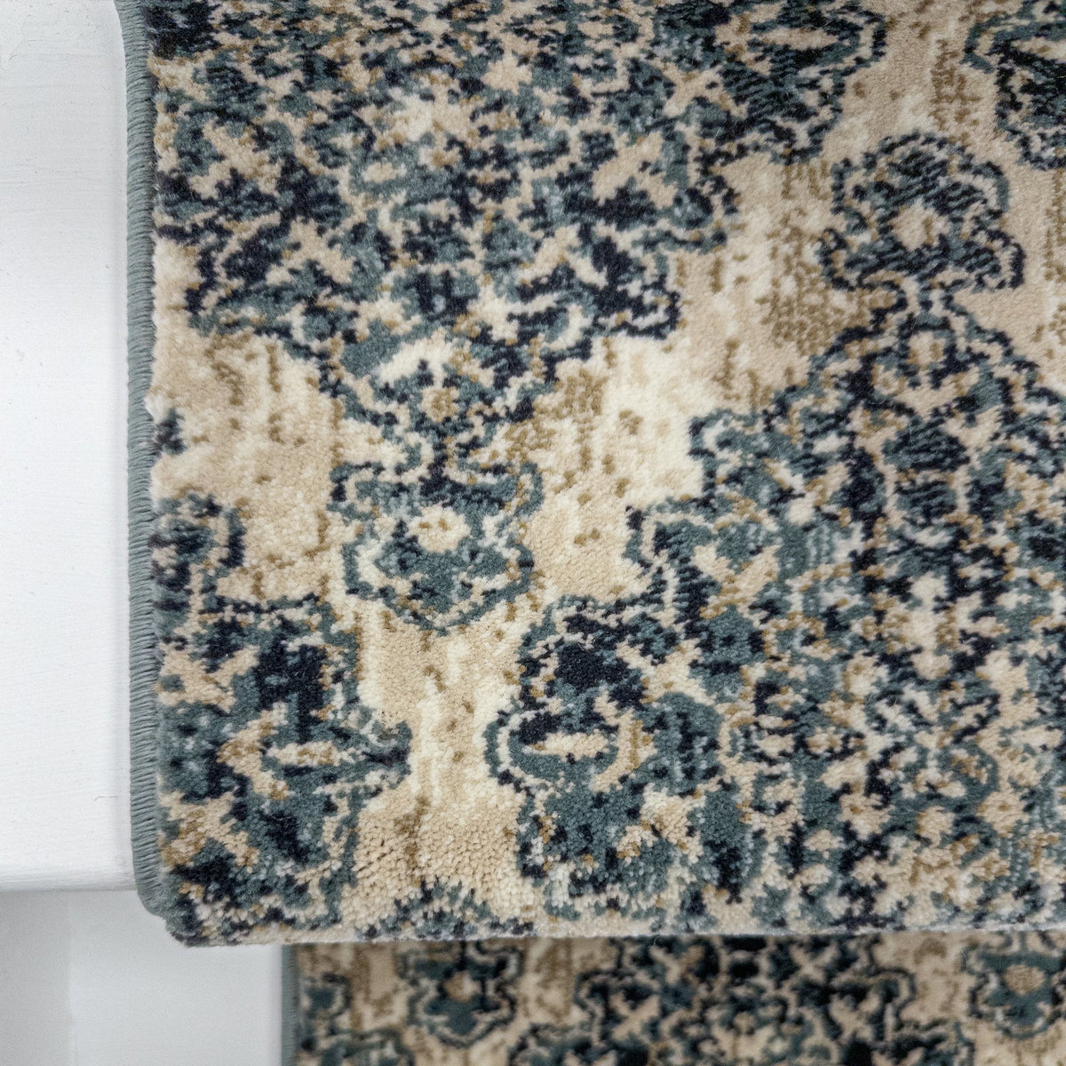 Melody Ivory/Blue 985015-117 Stair Runner