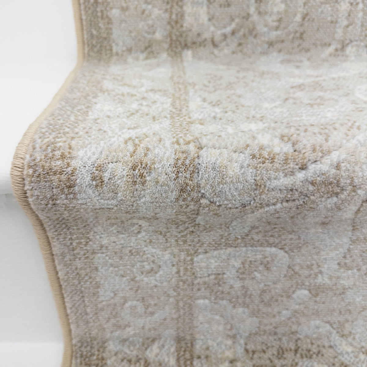 Chemin de tapis Mysterio Ivory 1217-101