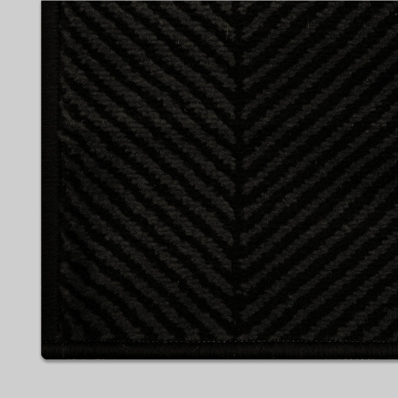 Dancette Black runner corner detail