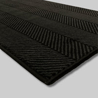 Dancette Black runner edge detail