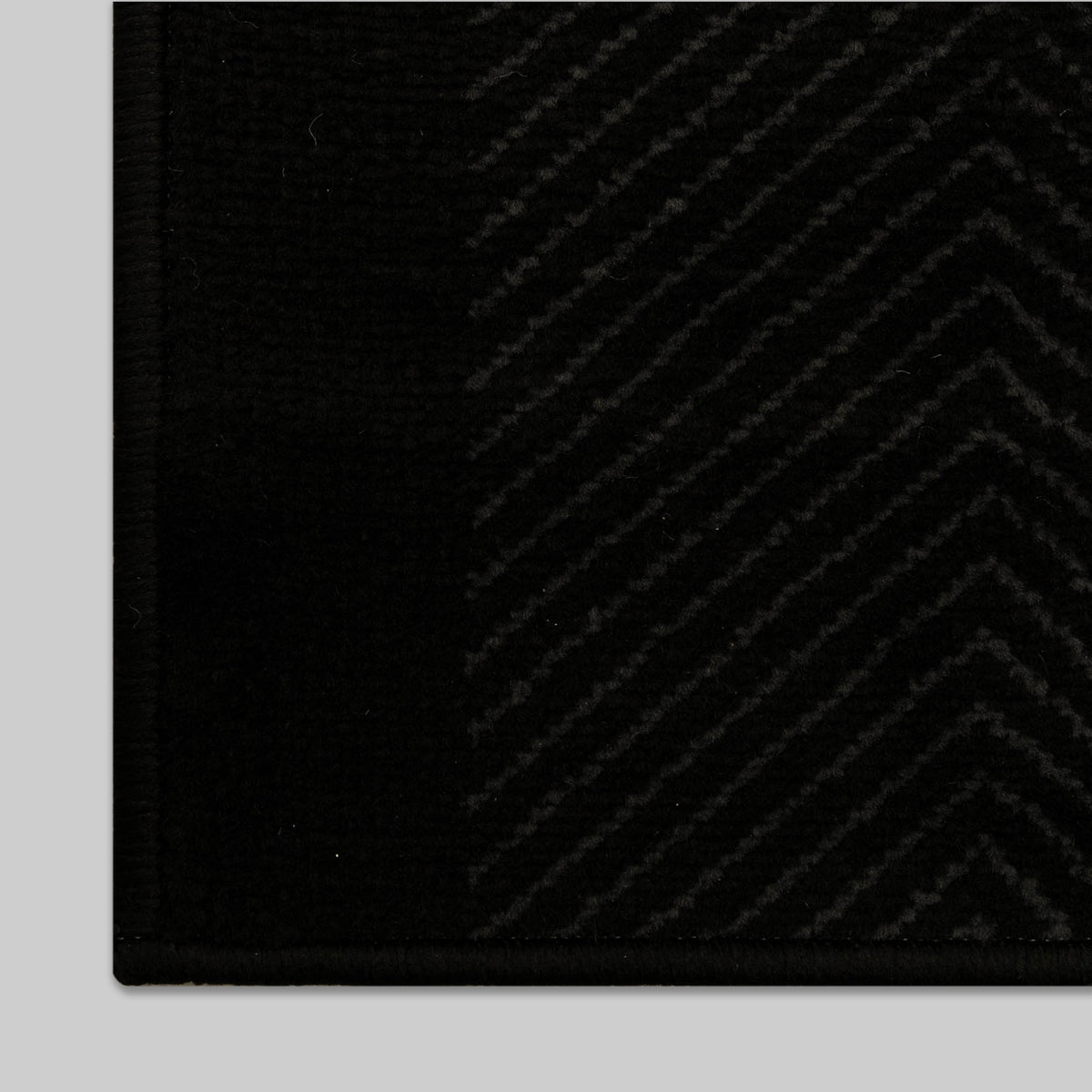 Dancette Border Black runner corner detail