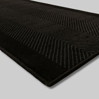 Dancette Border Black runner edge detail