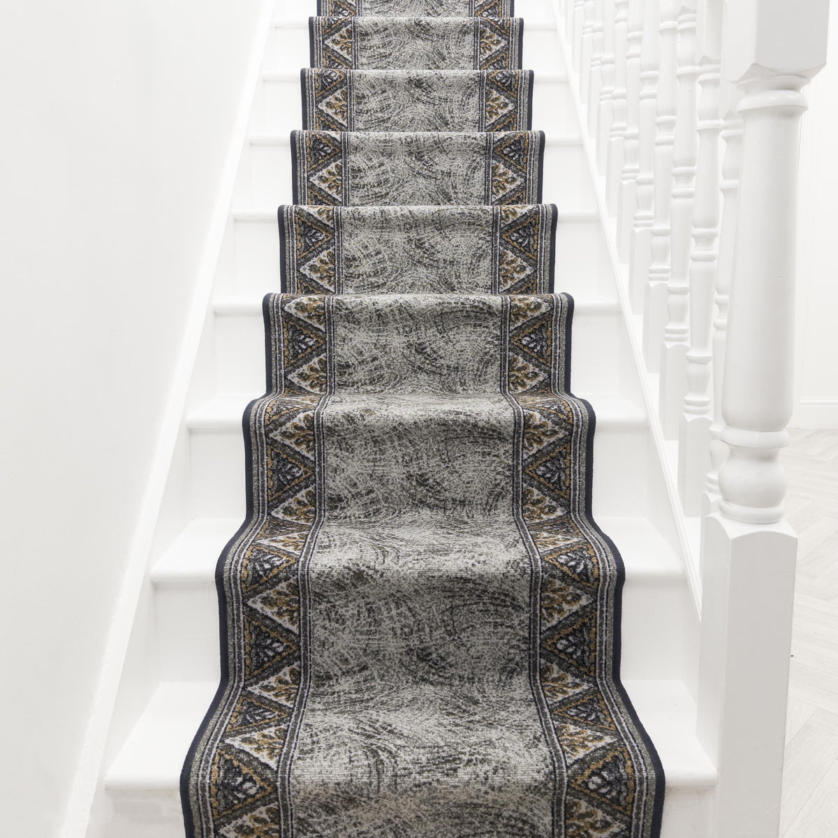Eiger Dark Grey Stair Runner