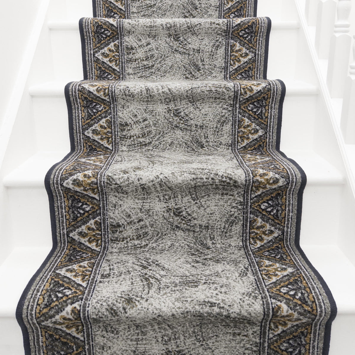 Eiger Dark Grey Stair Runner