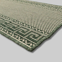Lock Green runner edge detail