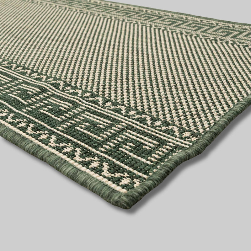 Lock Green runner edge detail
