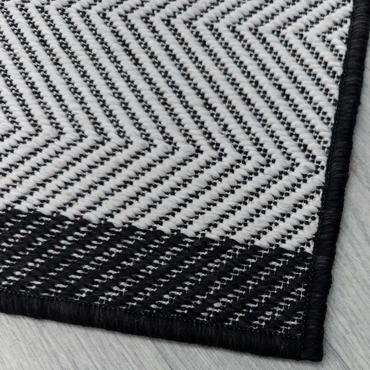 Urban Ridge Border Rug Runner