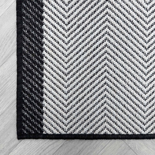 Urban Ridge Border rug corner
