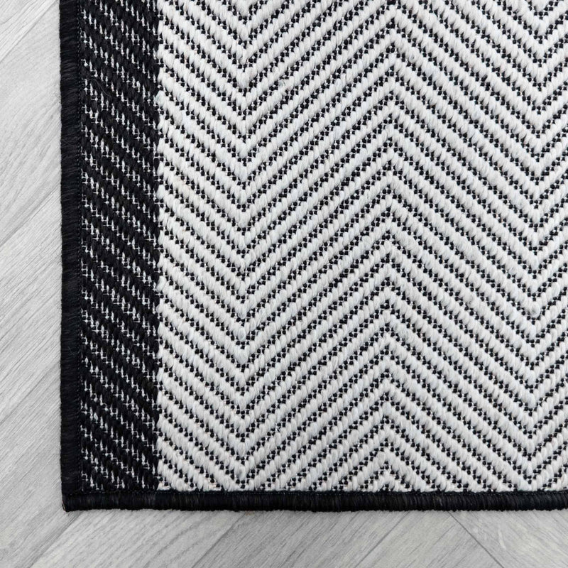 Urban Ridge Border rug corner